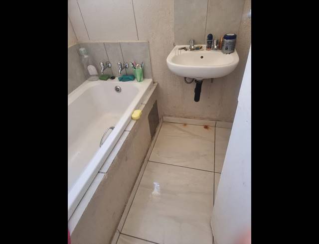 3 BEDROOM HOUSE FOR SALE IN MAHUBE VALLEY